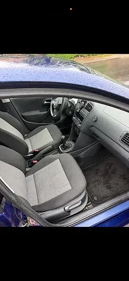 Volkswagen Polo 2011 photo 2