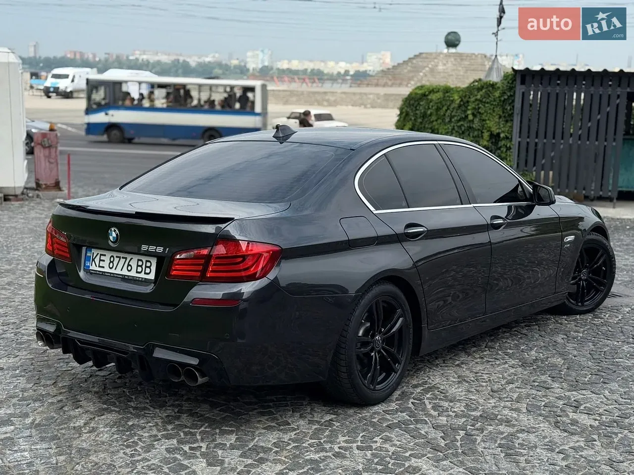 BMW 5 Series 2012 photo 5