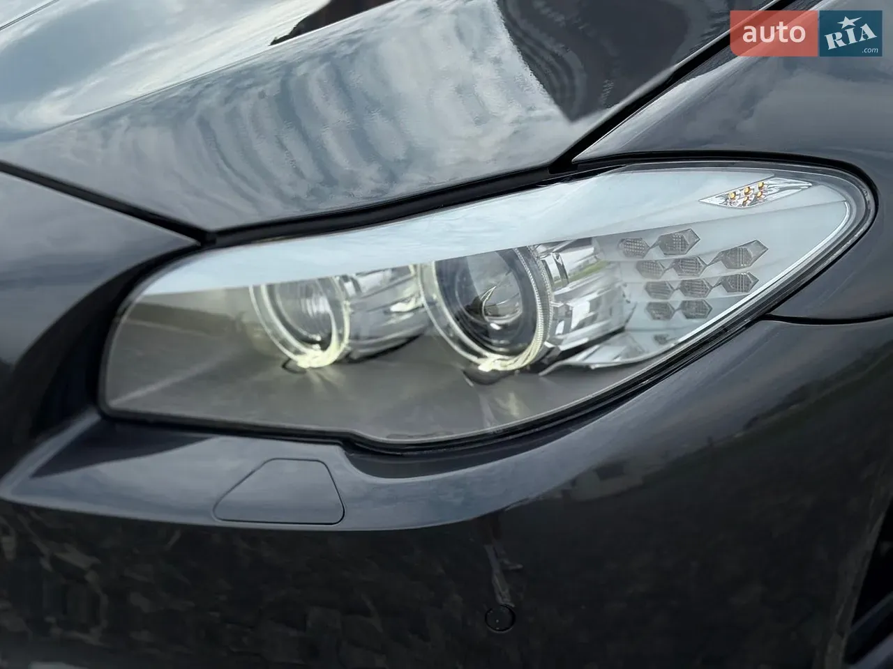 BMW 5 Series 2012 photo 4