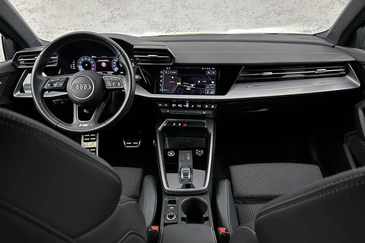 Audi A3 2022 photo 2