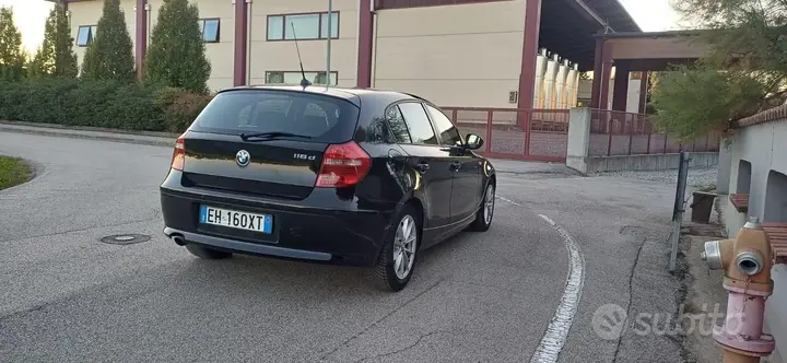 BMW 116 2011 photo 4