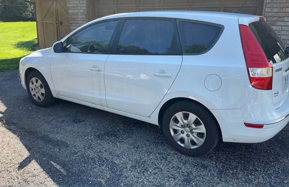 Hyundai Elantra 2011 photo 5