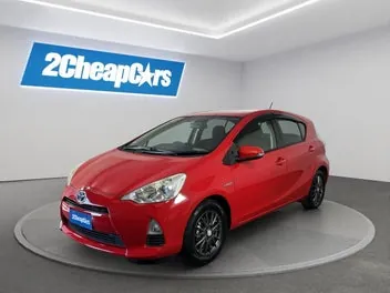 Toyota Aqua 2014 photo 2