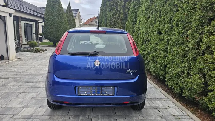 Fiat Grande Punto 2009 photo 4
