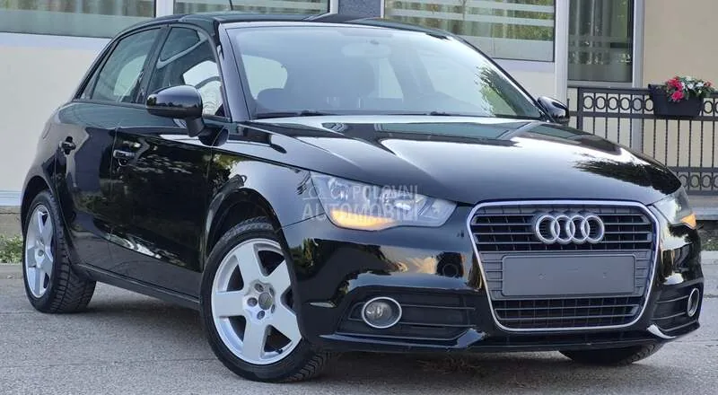 Audi A1 2012 photo 2