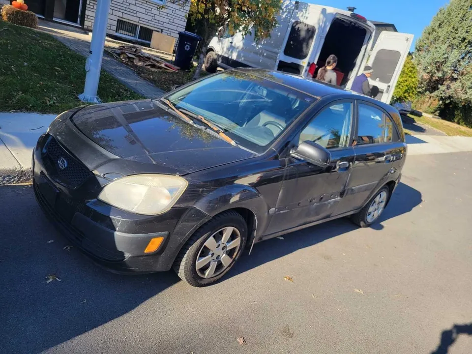 Kia Rio5 2006 photo 2