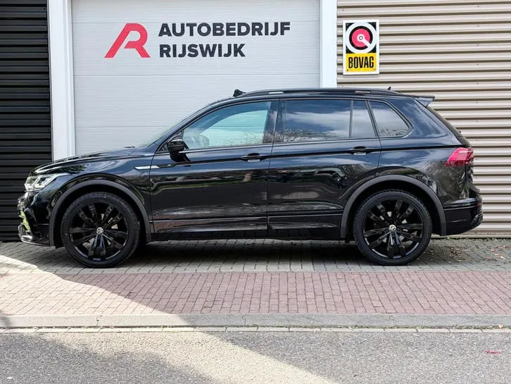 Volkswagen Tiguan 2021 photo 2