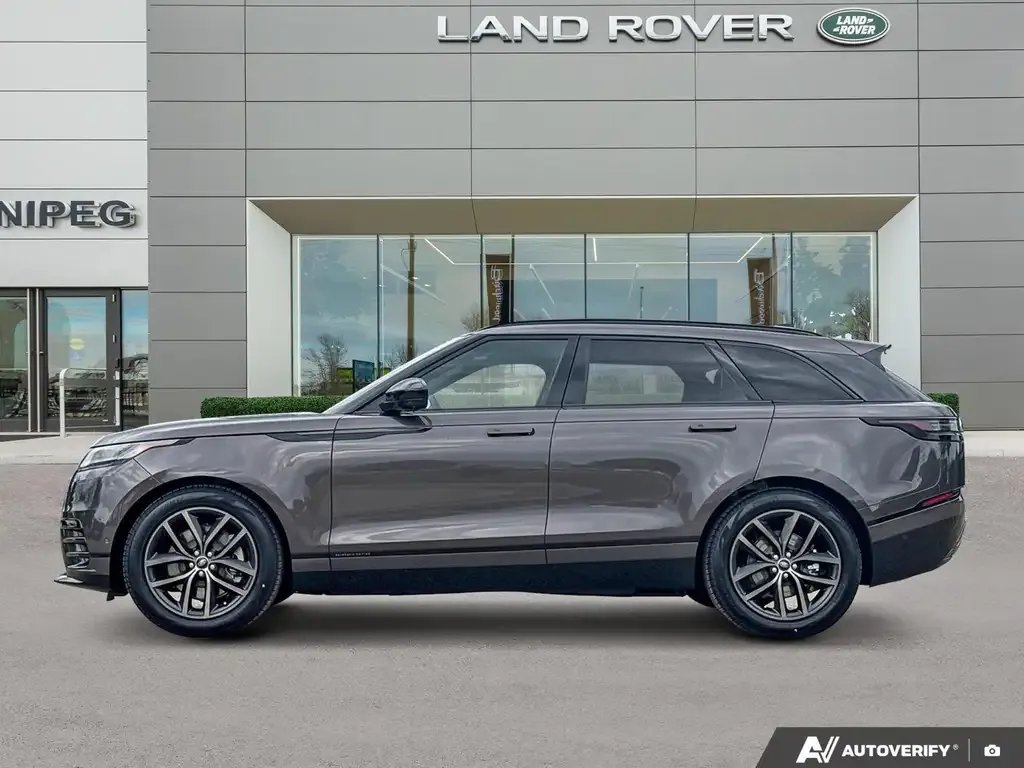Land Rover Range Rover Velar 2026 photo 4