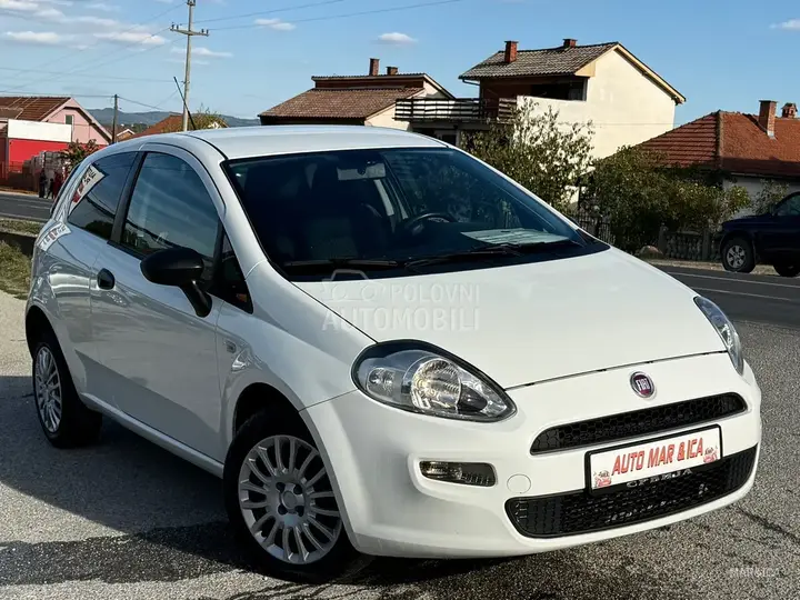 Fiat Grande Punto 2013 photo 3