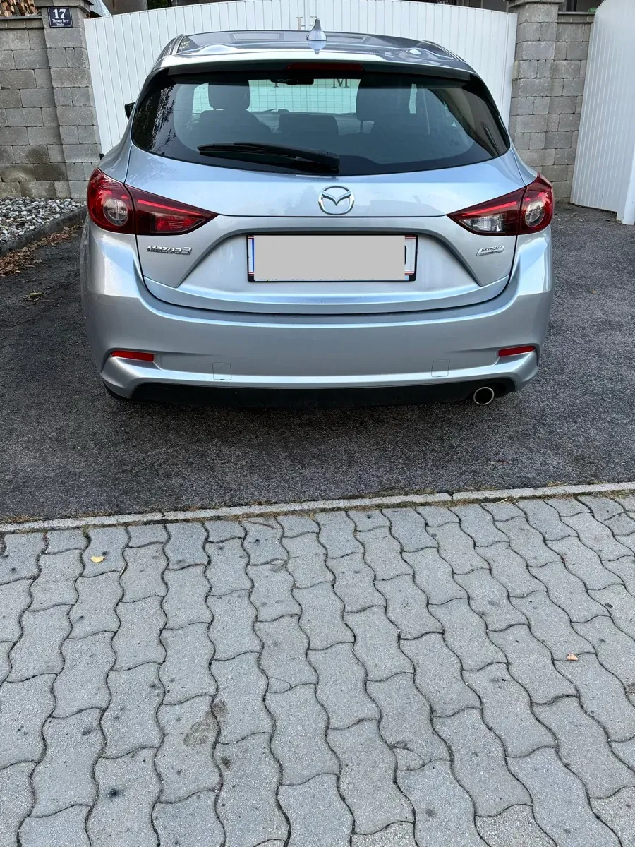 Mazda Mazda3 2017 photo 2