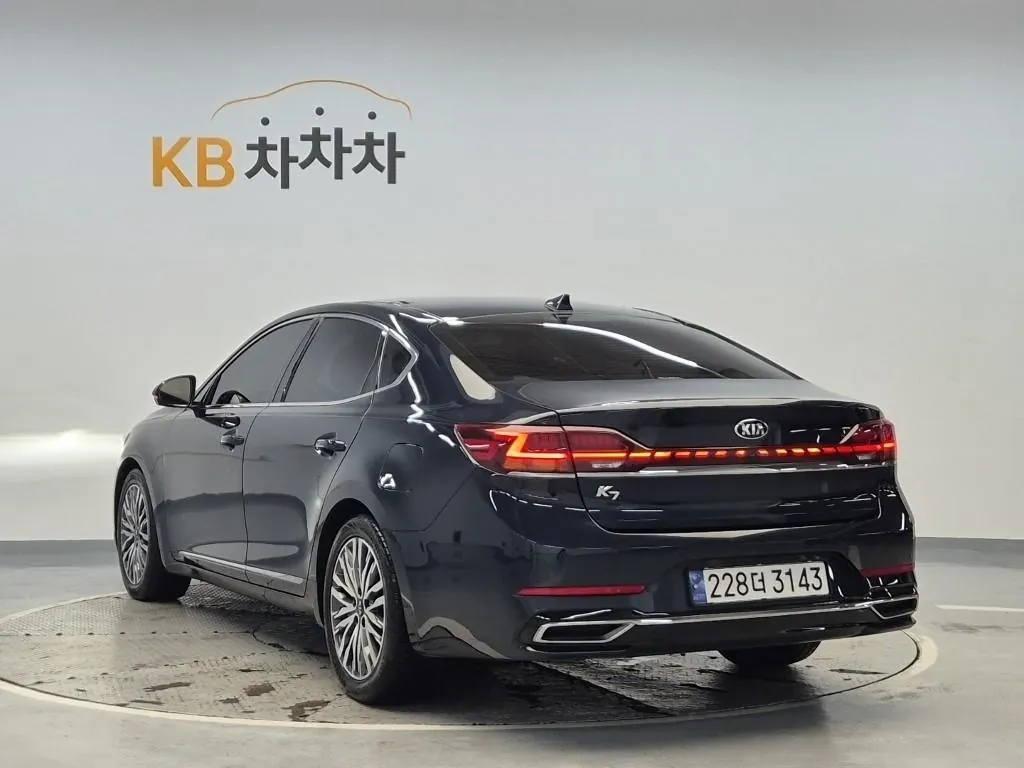 Kia K7 2020 photo 2