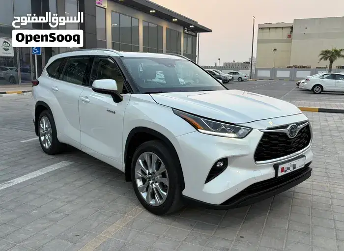Toyota Highlander 2022 photo 2