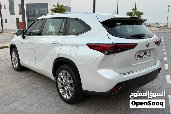 Toyota Highlander 2022 photo 3