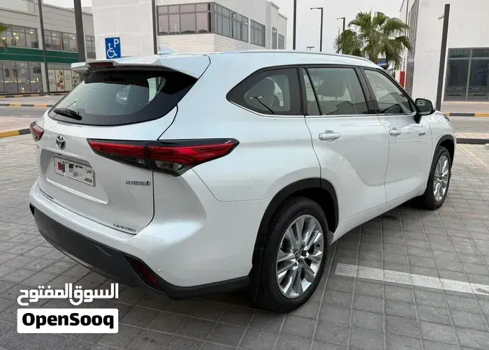 Toyota Highlander 2022 photo 4