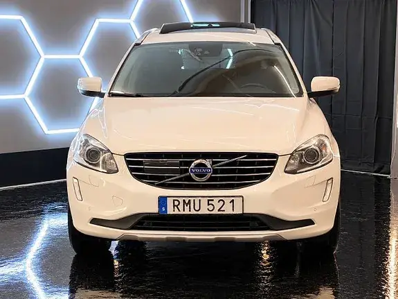 Volvo Xc60 2017 photo 2