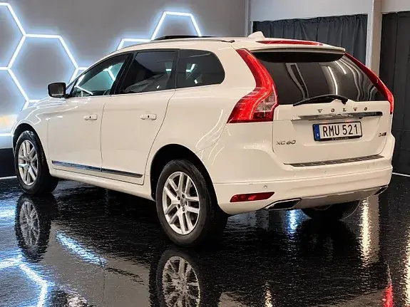 Volvo Xc60 2017 photo 4