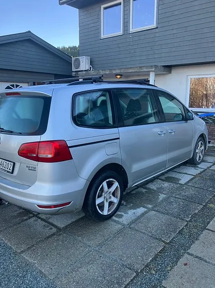 Volkswagen Sharan 2011 photo 3