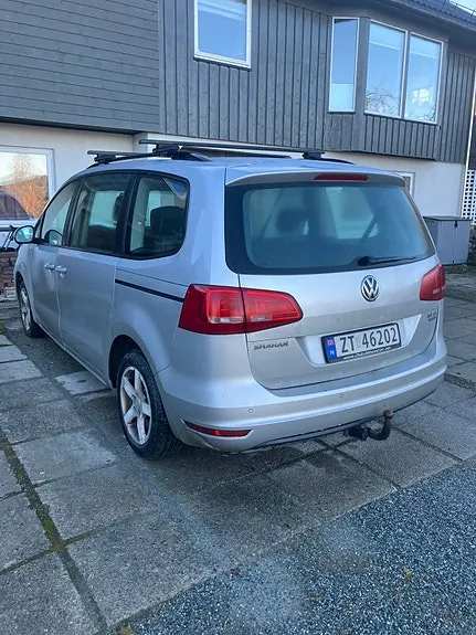 Volkswagen Sharan 2011 photo 2