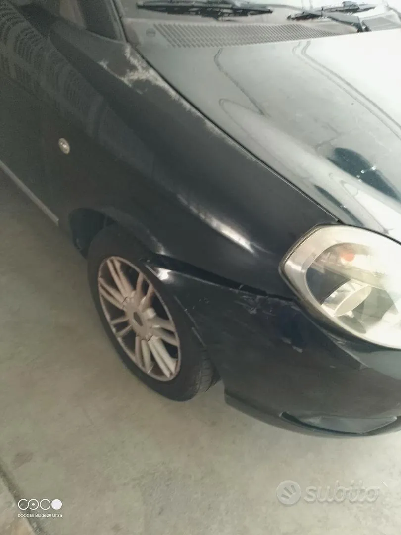 Lancia Y 2011 photo 2