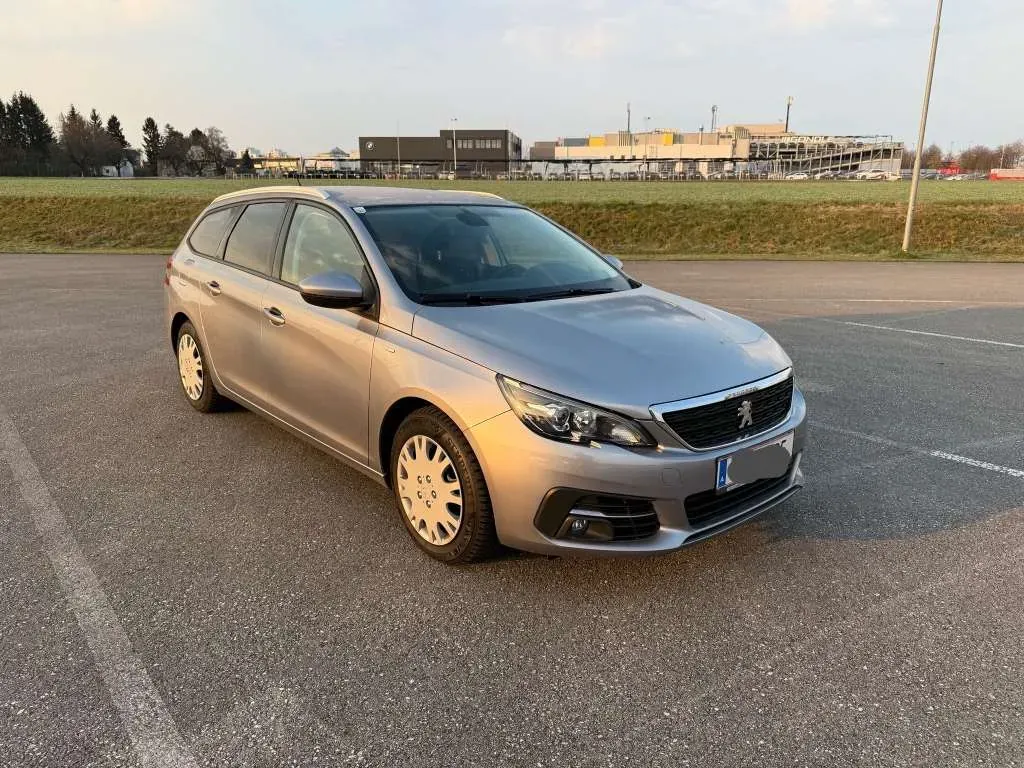Peugeot 308 2020 photo 2