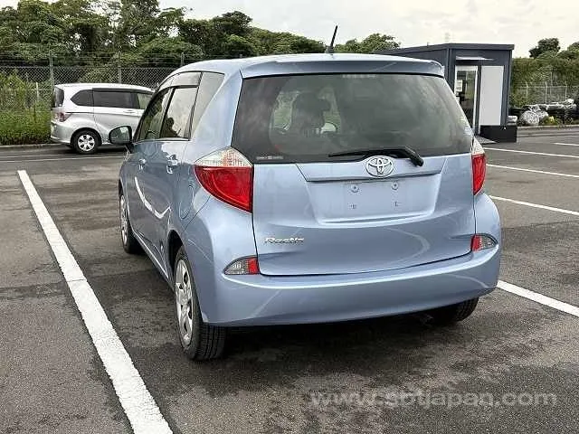 Toyota Ractis G 2013 photo 3