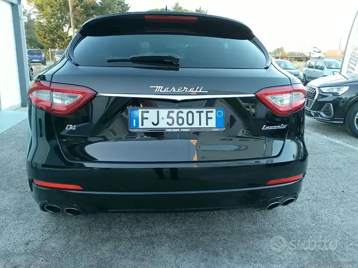 Maserati Levante 2017 photo 4