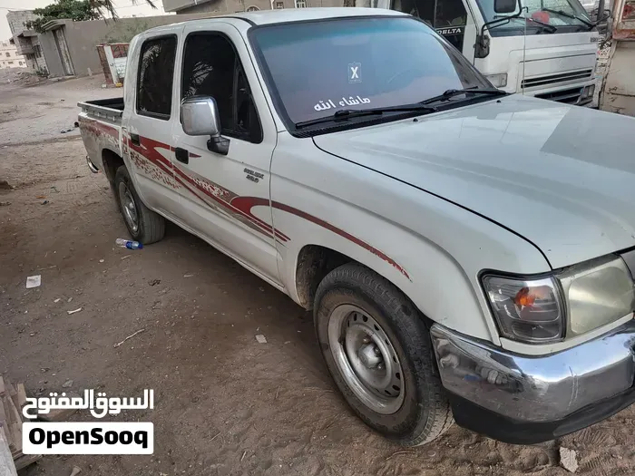 Toyota Hilux 2002 photo 4