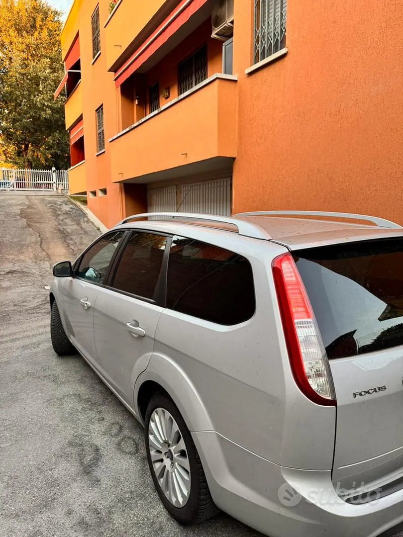 Ford Focus 2009 photo 3