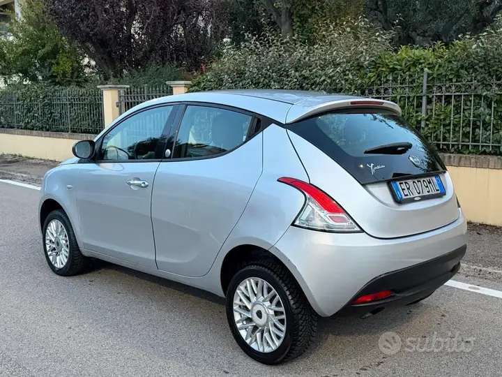 Lancia Ypsilon 2013 photo 4