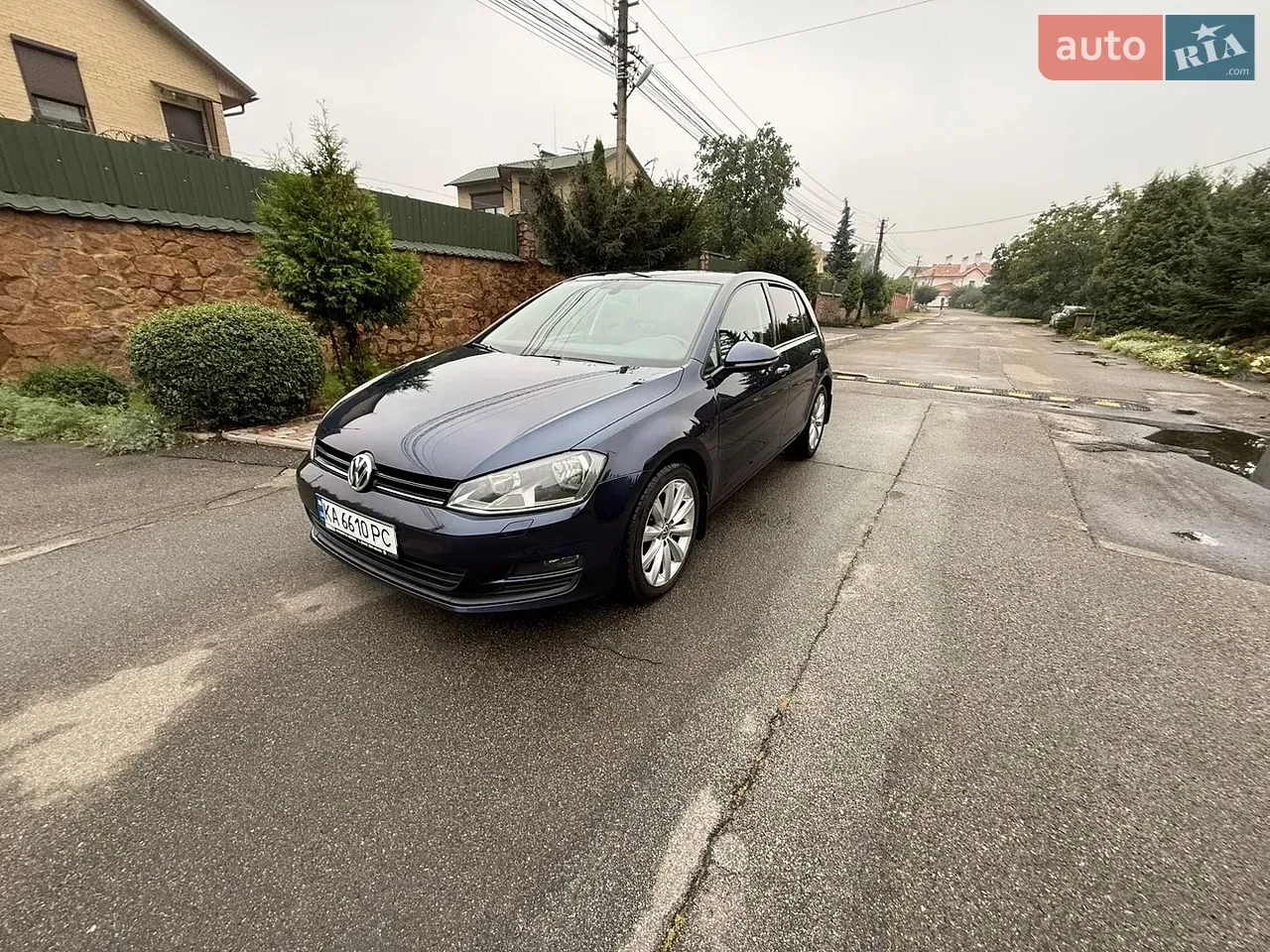 Volkswagen Golf 2012 photo 2