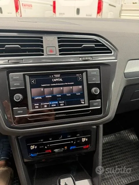 Volkswagen Tiguan 2022 photo 3