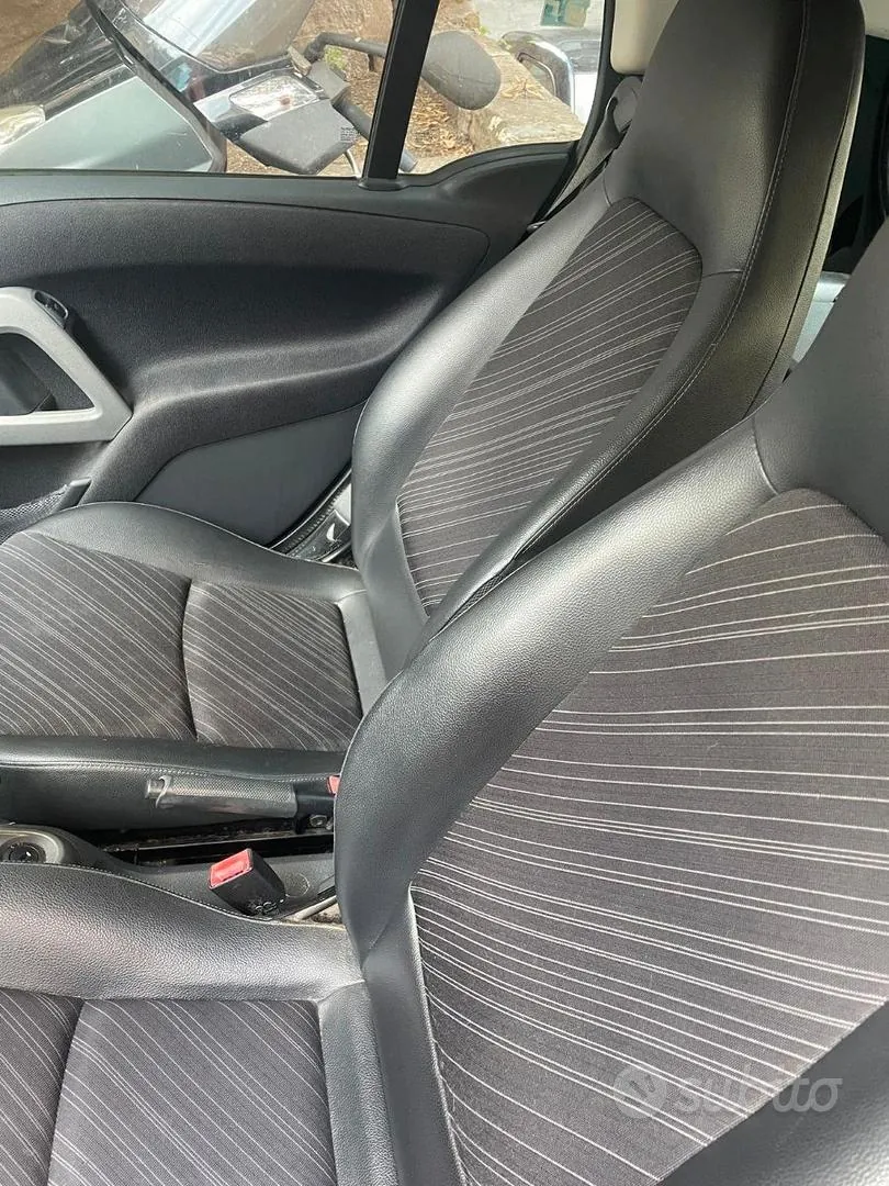 Smart Fortwo Coupe 2012 photo 5