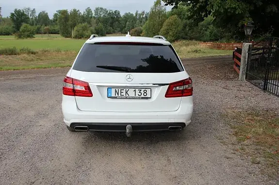 Mercedes-Benz E 200 2013 photo 5