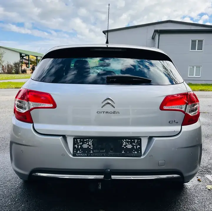 Citroen C4 2012 photo 3