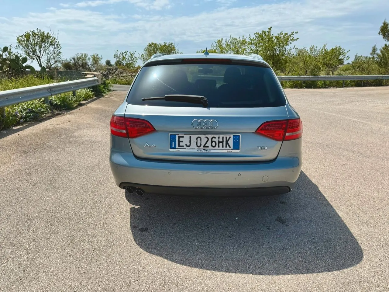 Audi A4 2011 photo 4
