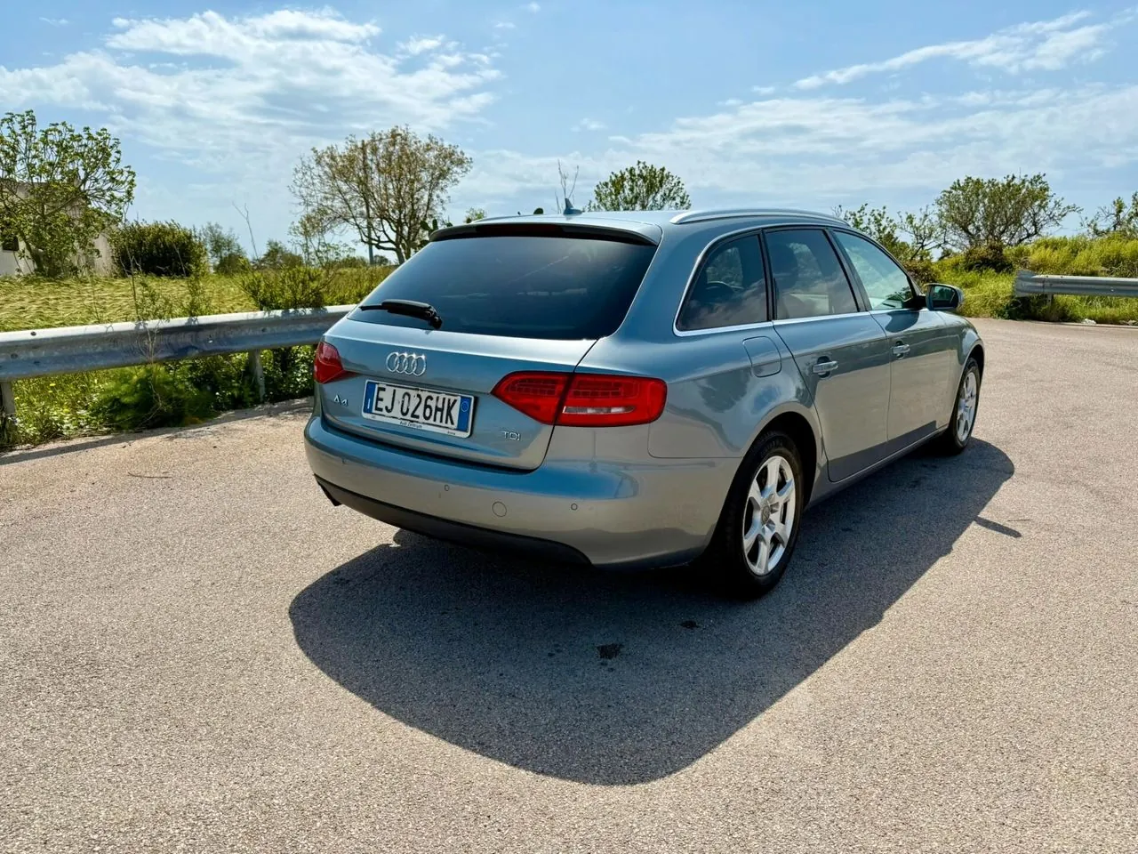 Audi A4 2011 photo 5