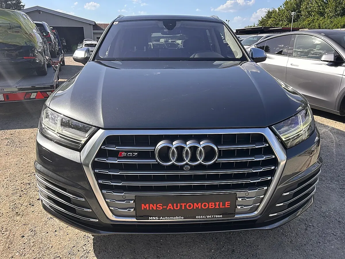 Audi Q7 2017 photo 2