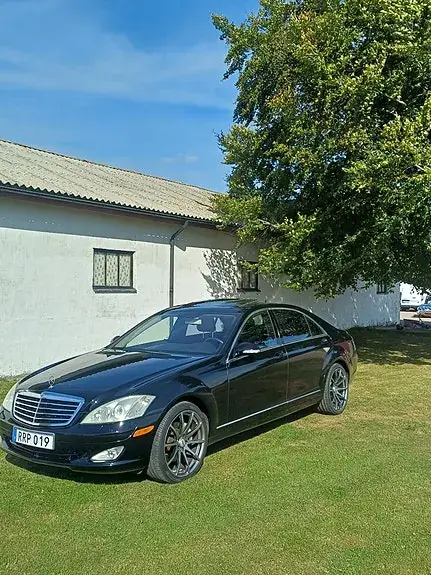 Mercedes-Benz S550