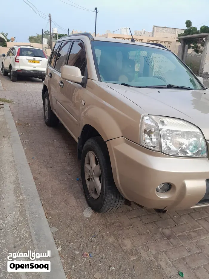 Nissan X-Trail 2011 photo 2