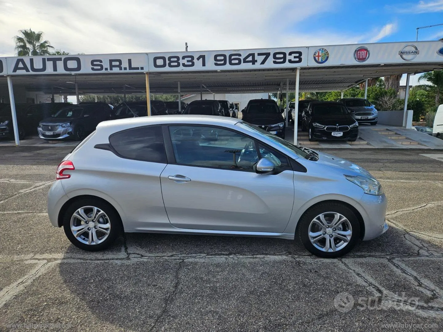 Peugeot 208 2012 photo 4