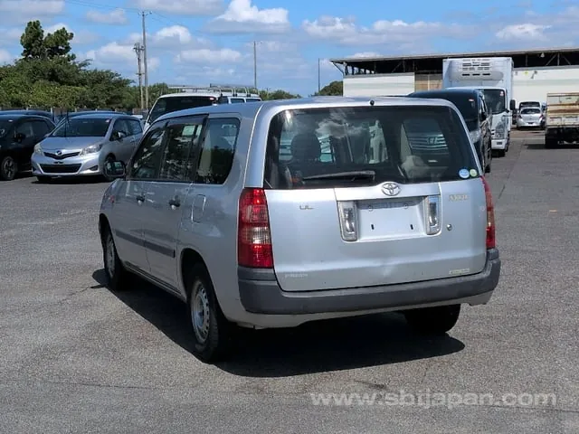 Toyota Succeed Van 2005 photo 3