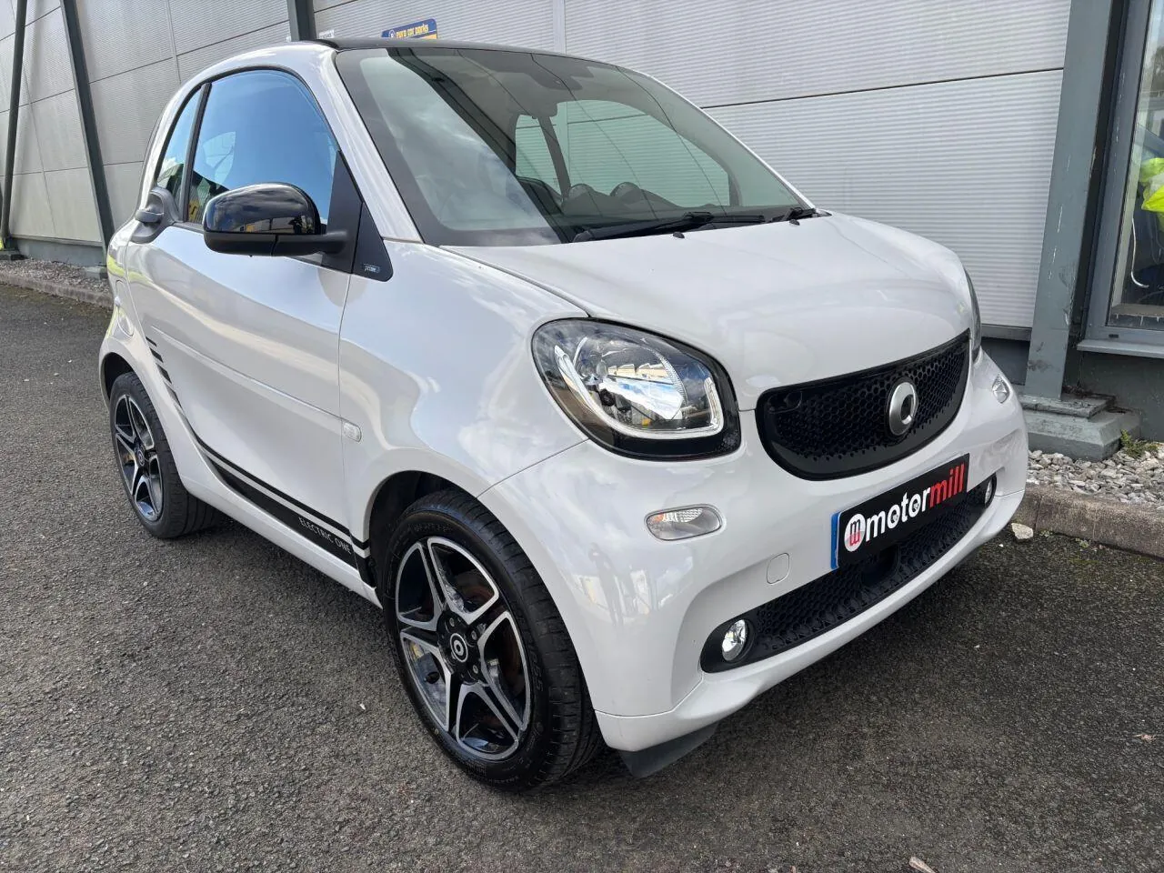 Smart Fortwo 2017 photo 2