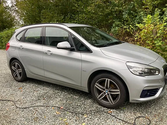 BMW 216D 2017 photo 3