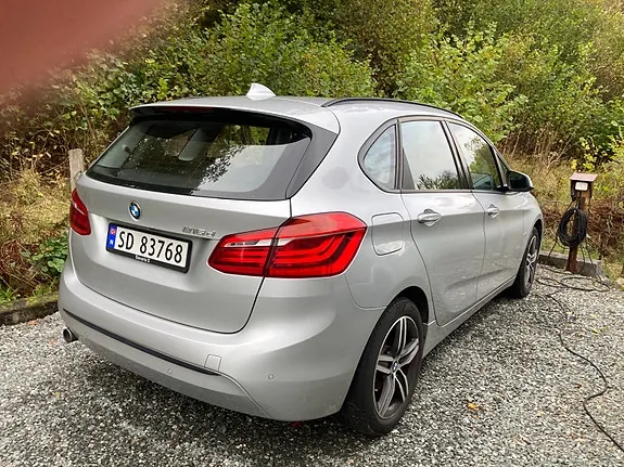 BMW 216D