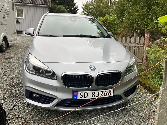BMW 216D 2017 photo 2