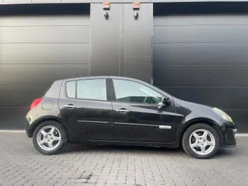Renault Clio 2009 photo 2