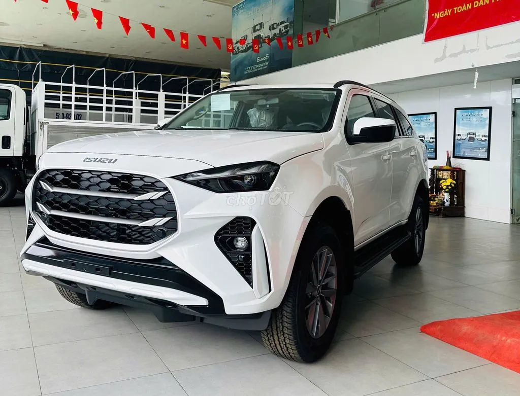 Isuzu Mu-X 2025 photo 2