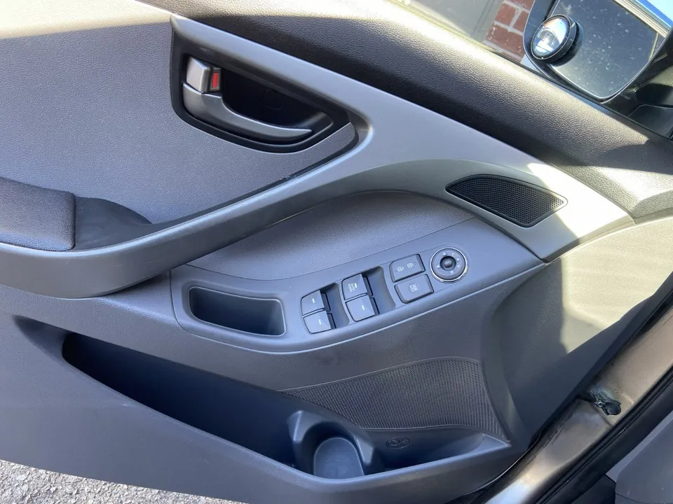 Hyundai Elantra 2013 photo 5