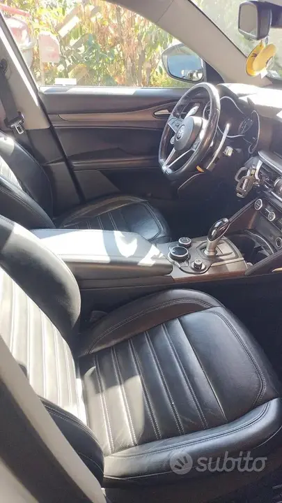 Alfa Romeo Stelvio 2017 photo 4