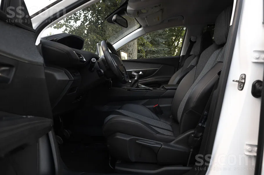 Peugeot 5008 2017 photo 5